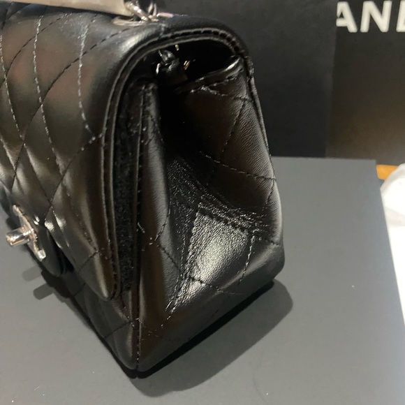 Chanel 24c MINI SQUARE CLASSIC - Picture 2 of 6